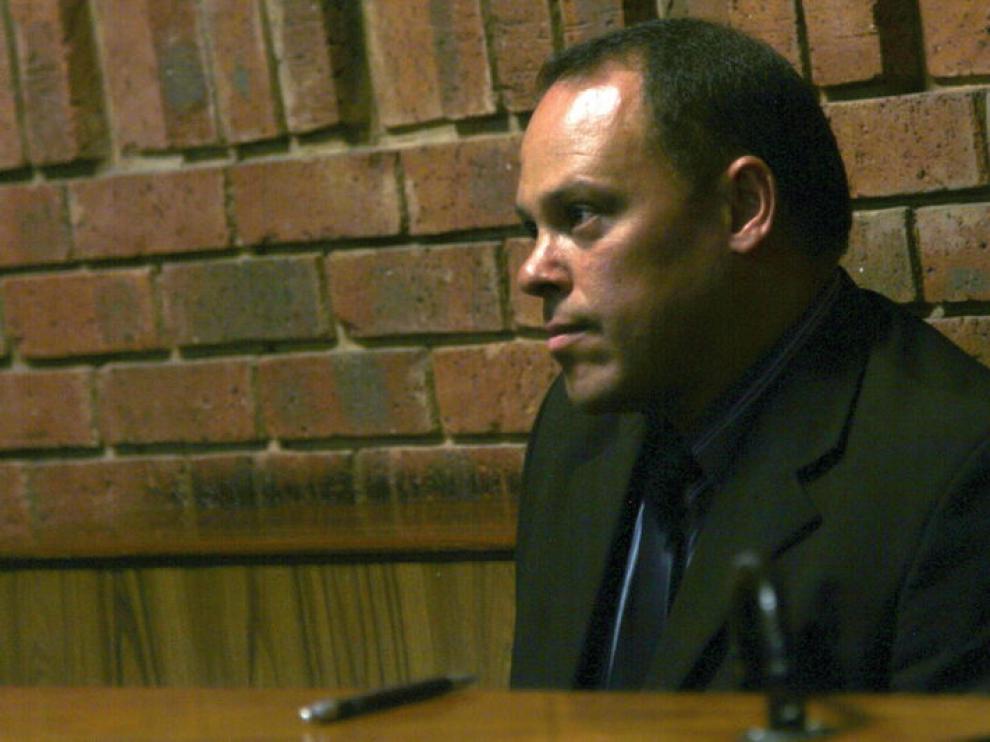 El detective Hilton Botha, cesado del caso Pistorius
