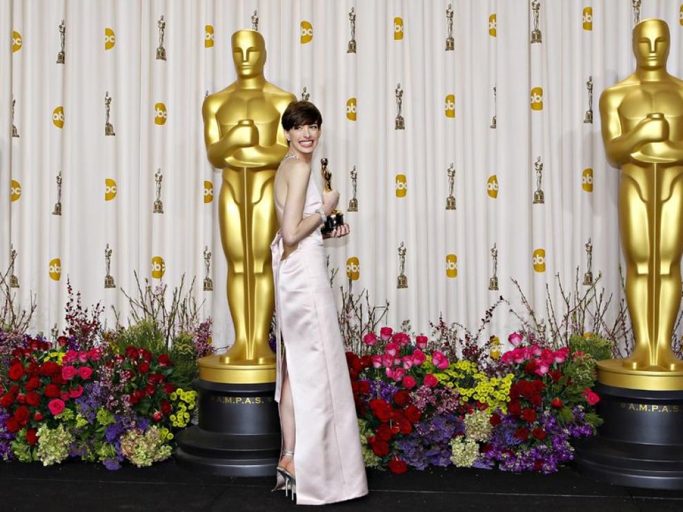 Anne Hathaway en la gala de los Oscar