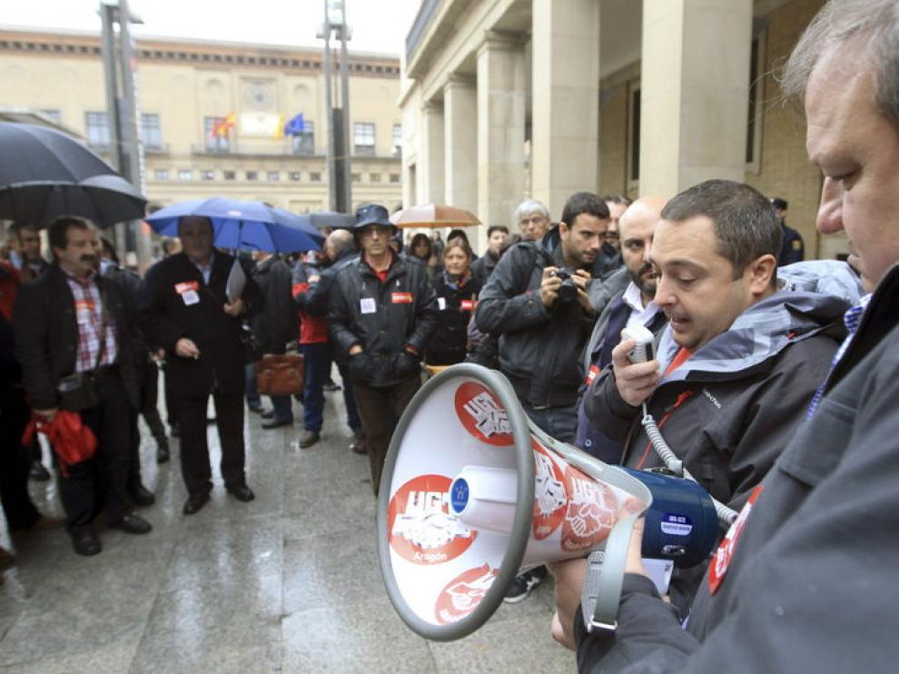 Una protesta contra el paro de la Cumbre Social Aragonesa