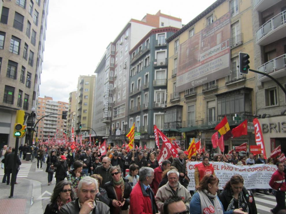 La manifestación ha recorrido las calles del Casco hasta la plaza del Pilar