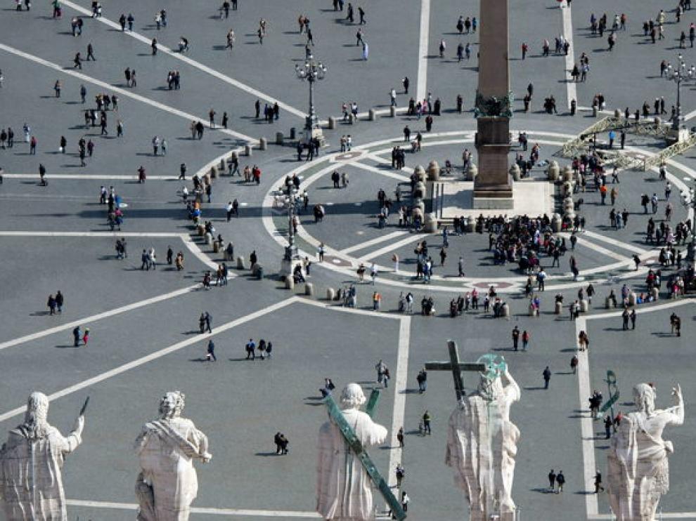 Vista de la plaza de San Pedro desde la cúpula de la basílica vaticana
