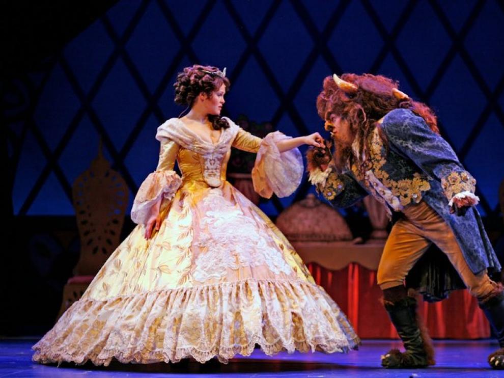 Escena del musical de Disney 'La Bella y la Bestia'