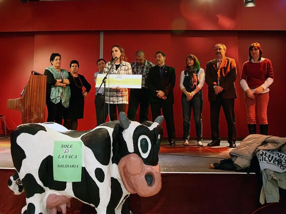 Entrega de la recaudación de la Muestra de Tapas y Cazuelitas del Rabal a las AMPAS