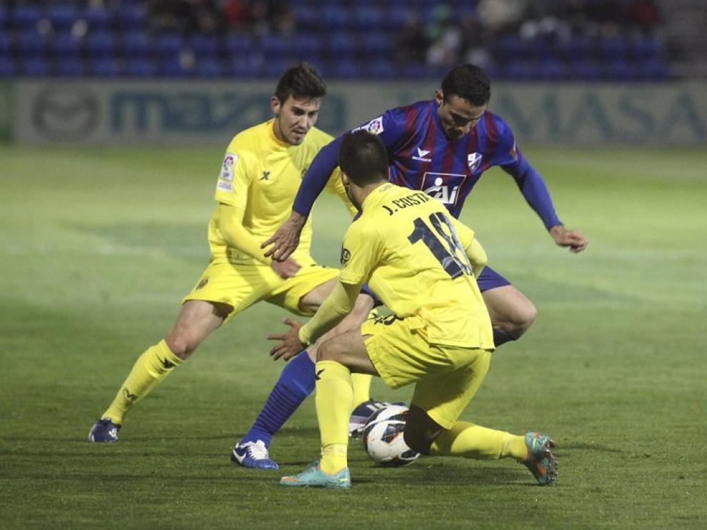 Partido en El Alcoraz entre el Huesca y el Villarreal