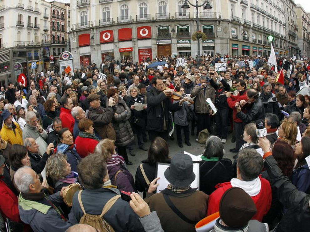 La Orquesta Solfónica ha acompañado la manifestación con su música