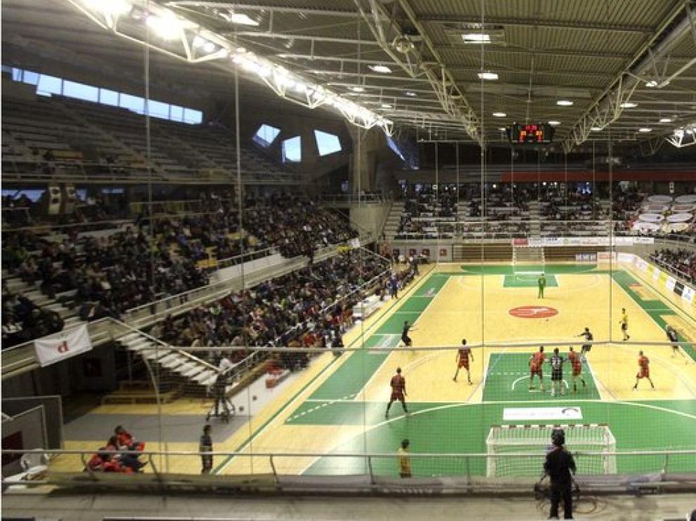 Imagen un partido del Balonmano Huesca