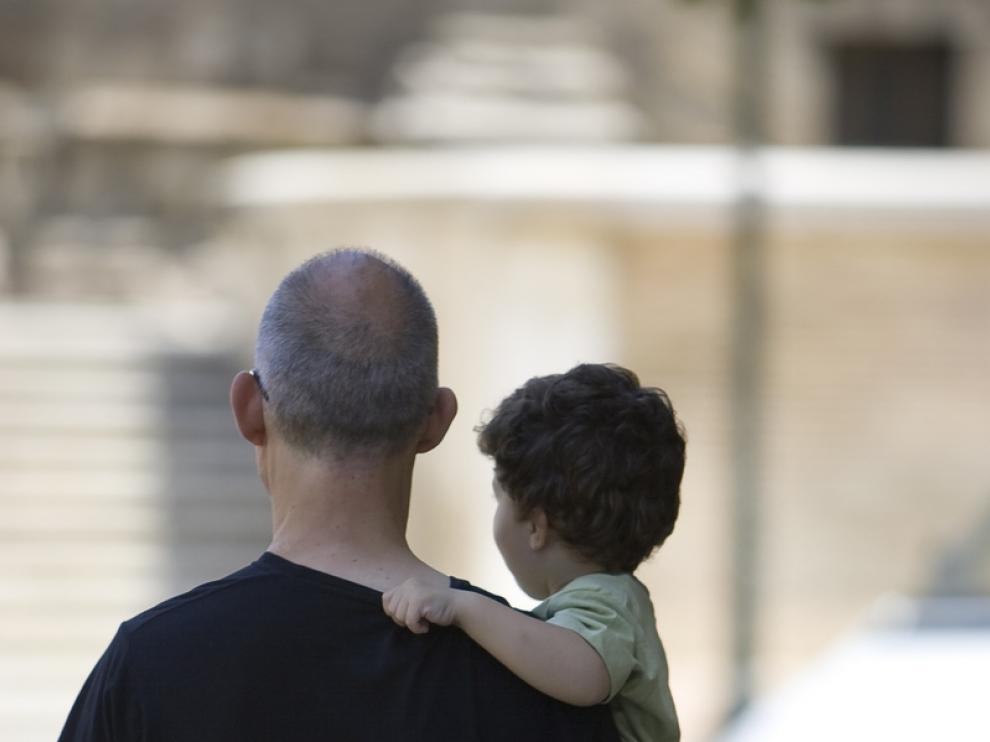 Más padres en apuros con la crisis