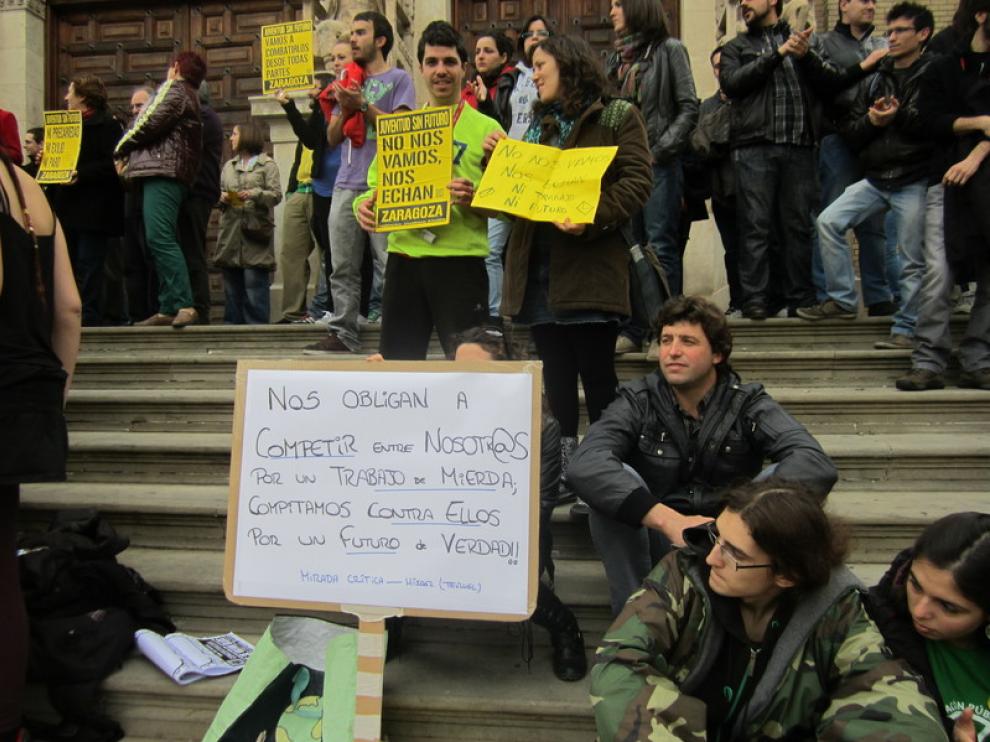 La concentración se enmarca en la campaña 'No nos vamos, nos echan'