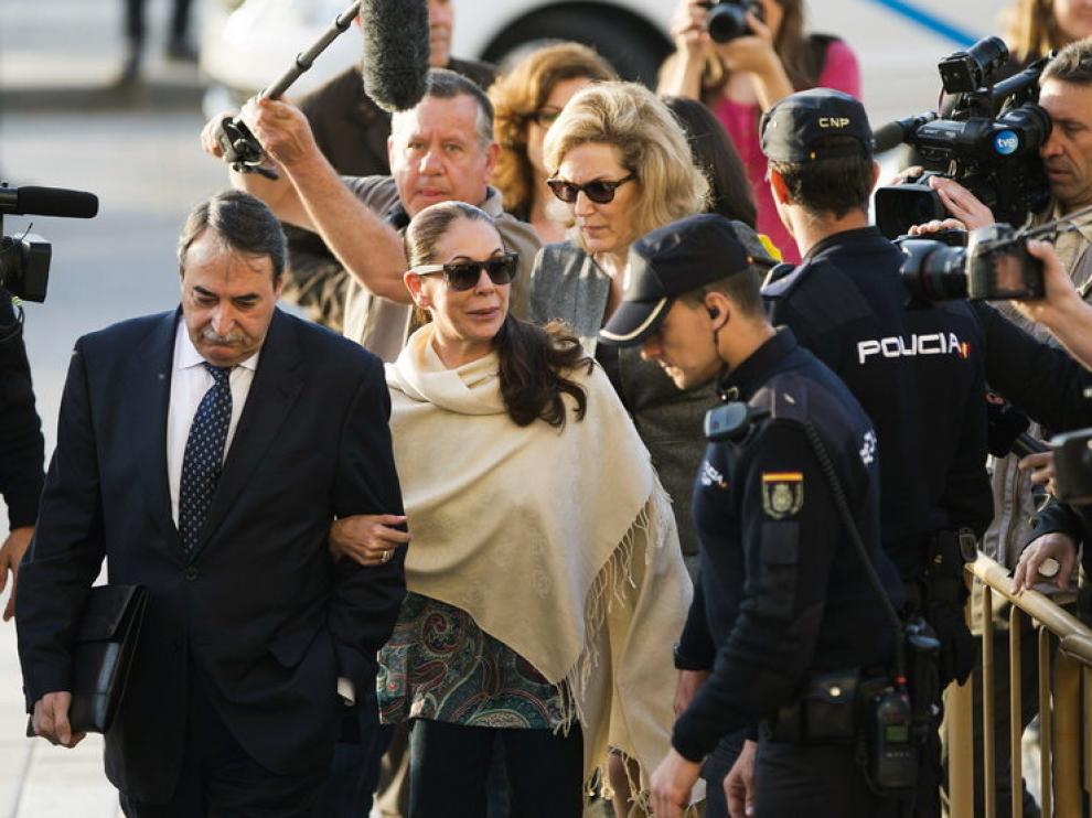 Isabel Pantoja, llega a la Audiencia de Málaga