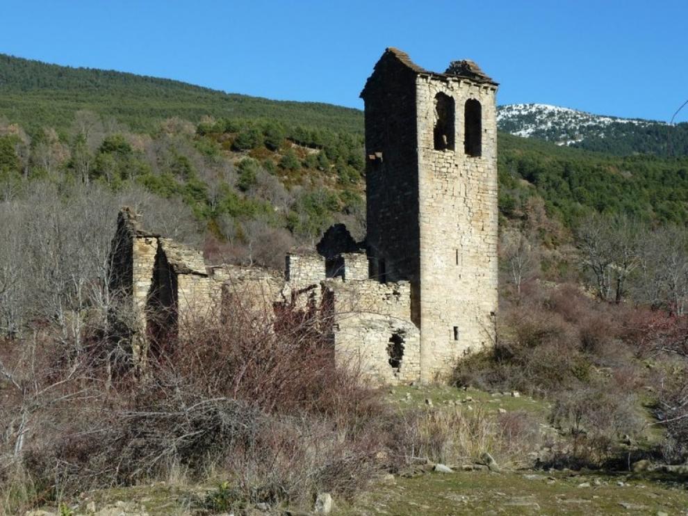 Aspecto actual de la iglesia románica de Cenarbe