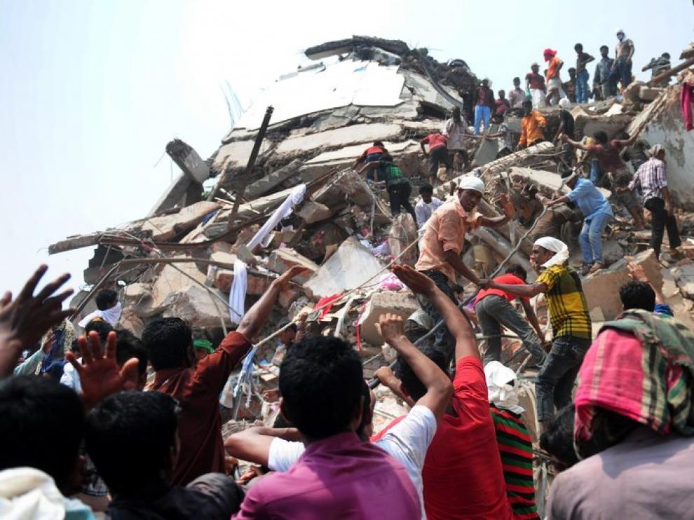 Imagen del edificio destruido en Bangladesh