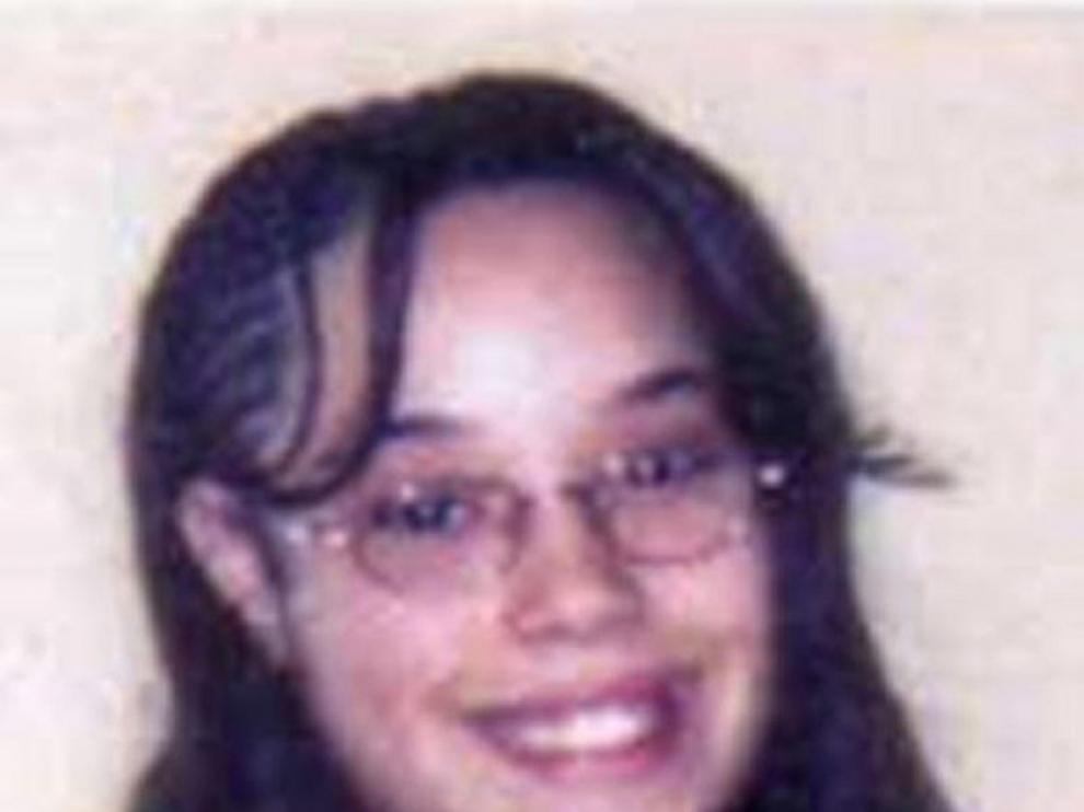 Fotografía sin fechar cedida por el FBI de Gina DeJesus.