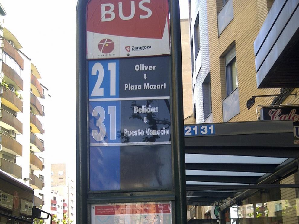Las paradas 119 y 154, de la avenida Madrid, en las que se han detectado deficiencias