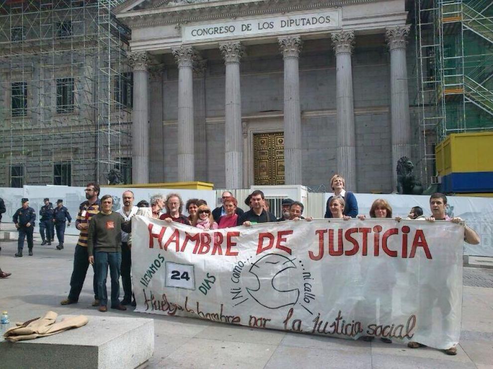 Ante el Congreso de los Diputados en Madrid