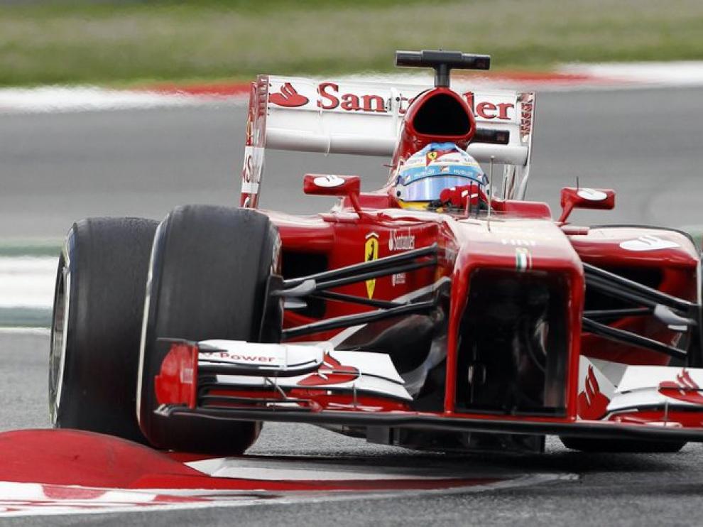 Fernando Alonso rodando en Montmeló