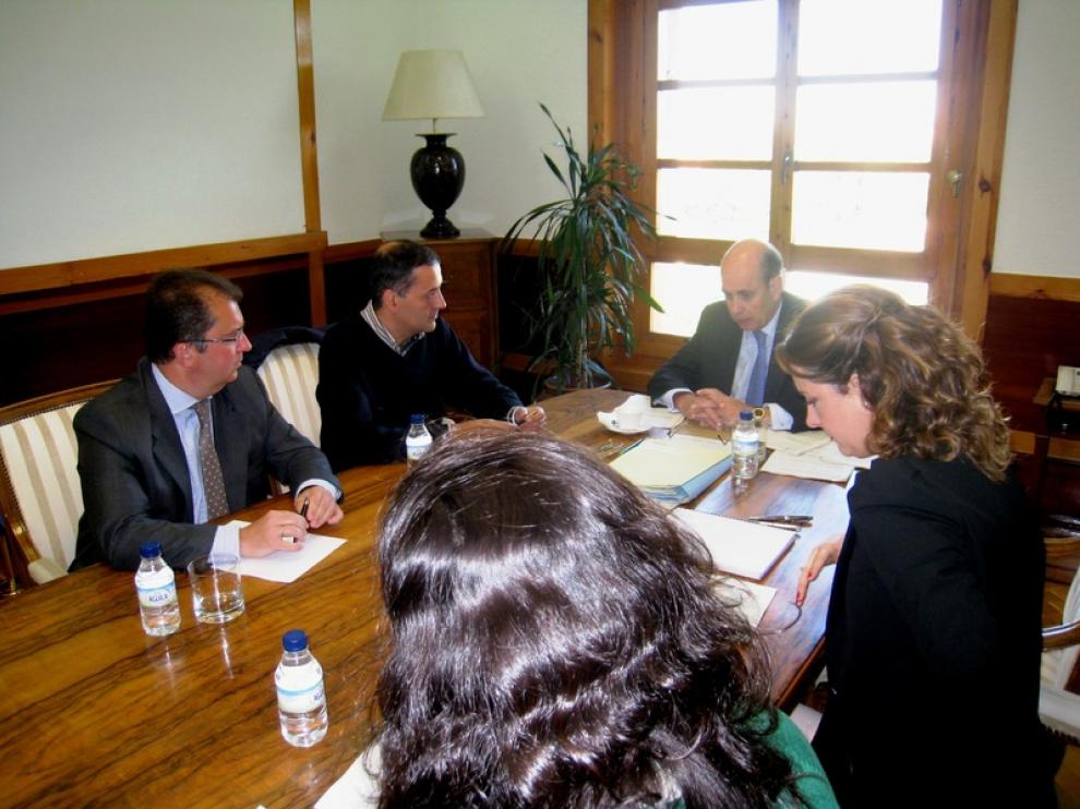 El consejero Fernández de Alarcón se ha reunido con la Fundación Federico Ozanam