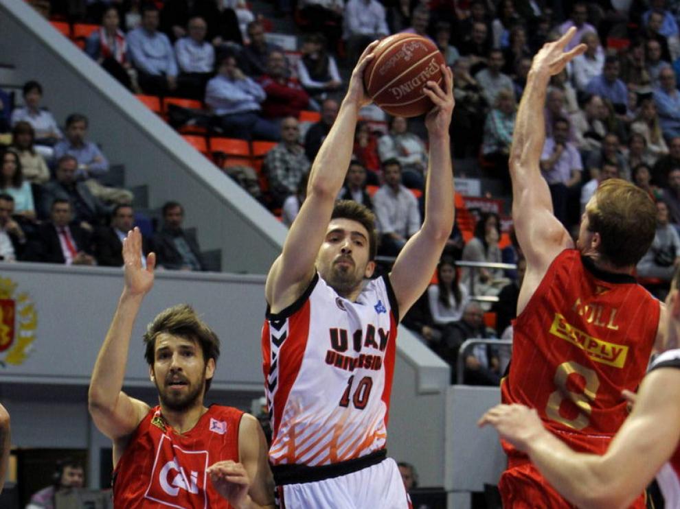 Partido entre el CAI Zaragoza y el UCAM Murcia