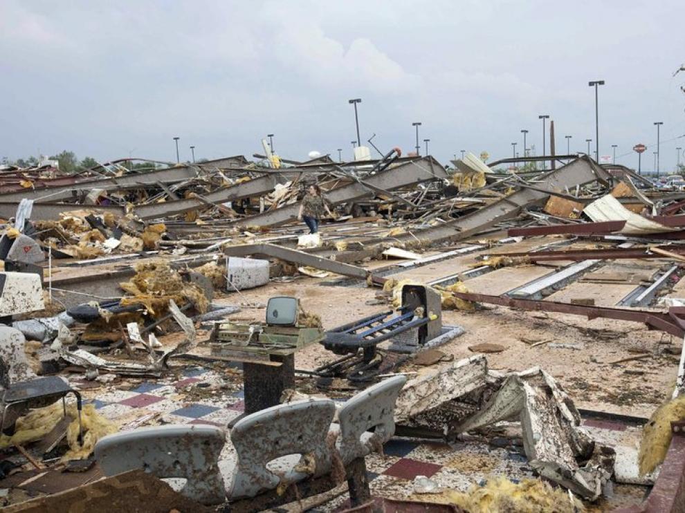 Devastador tornado en Oklahoma