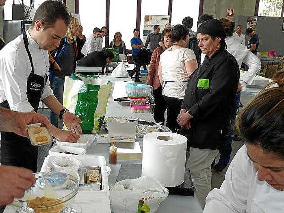 Rubén Pertusa (izquierda), durante su participación en el concurso
