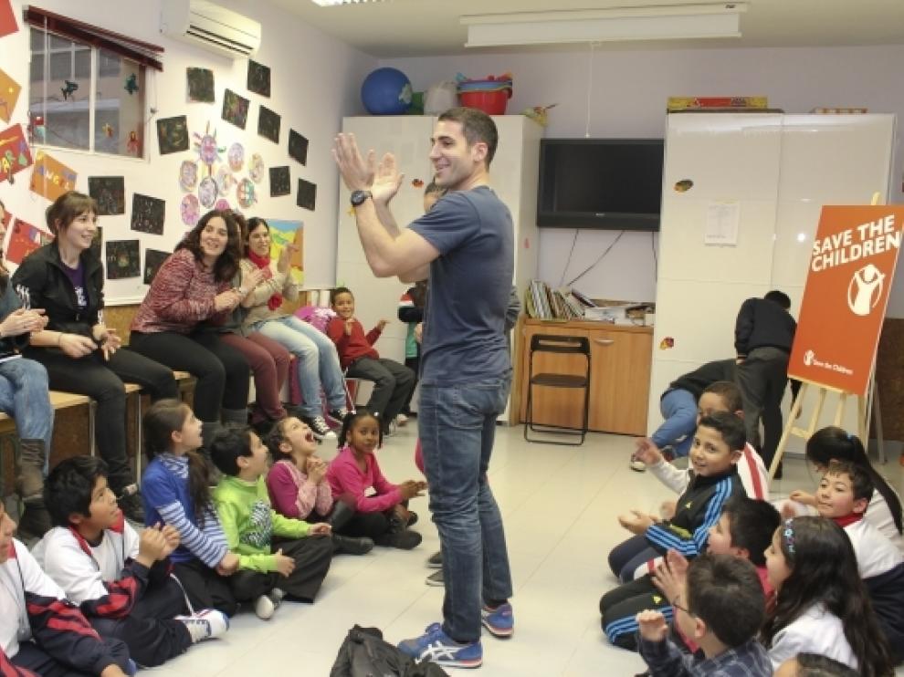 Miguel Ángel Silvestre ha jugado con los niños a ser actores.