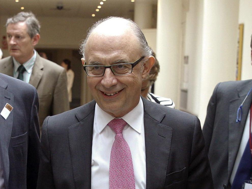 Cristóbal Montoro a su llegada al Senado