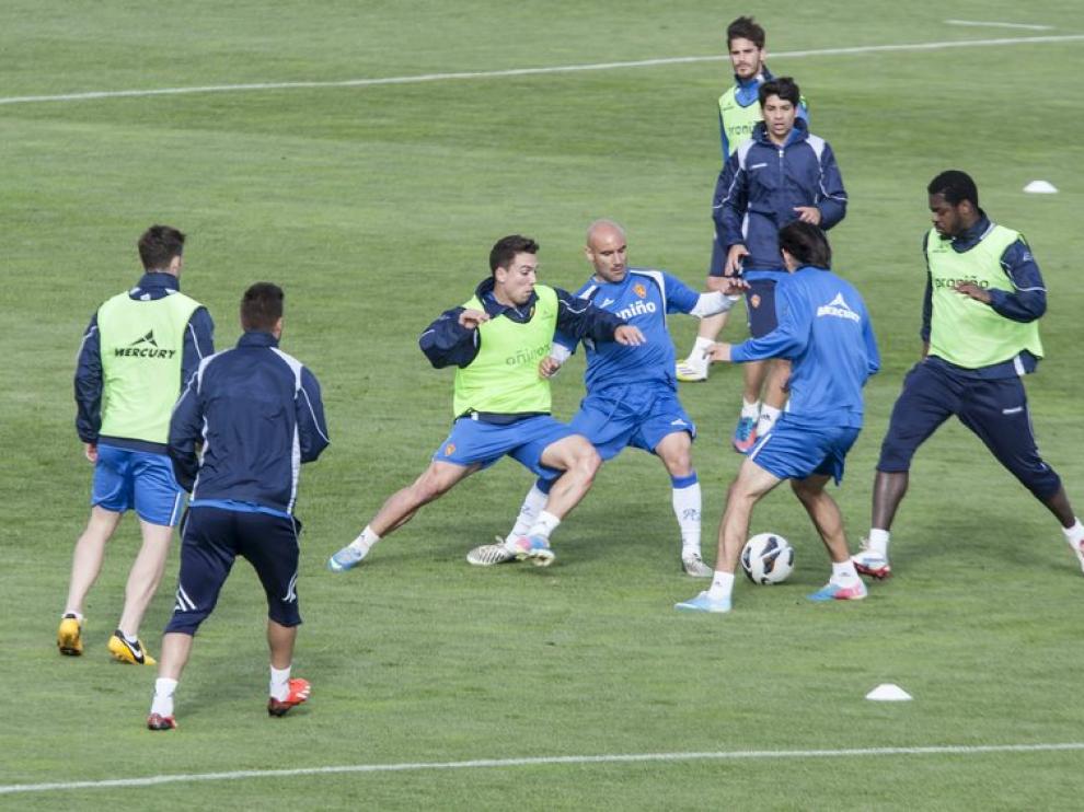 El Real Zaragoza prepara el partido con el Betis