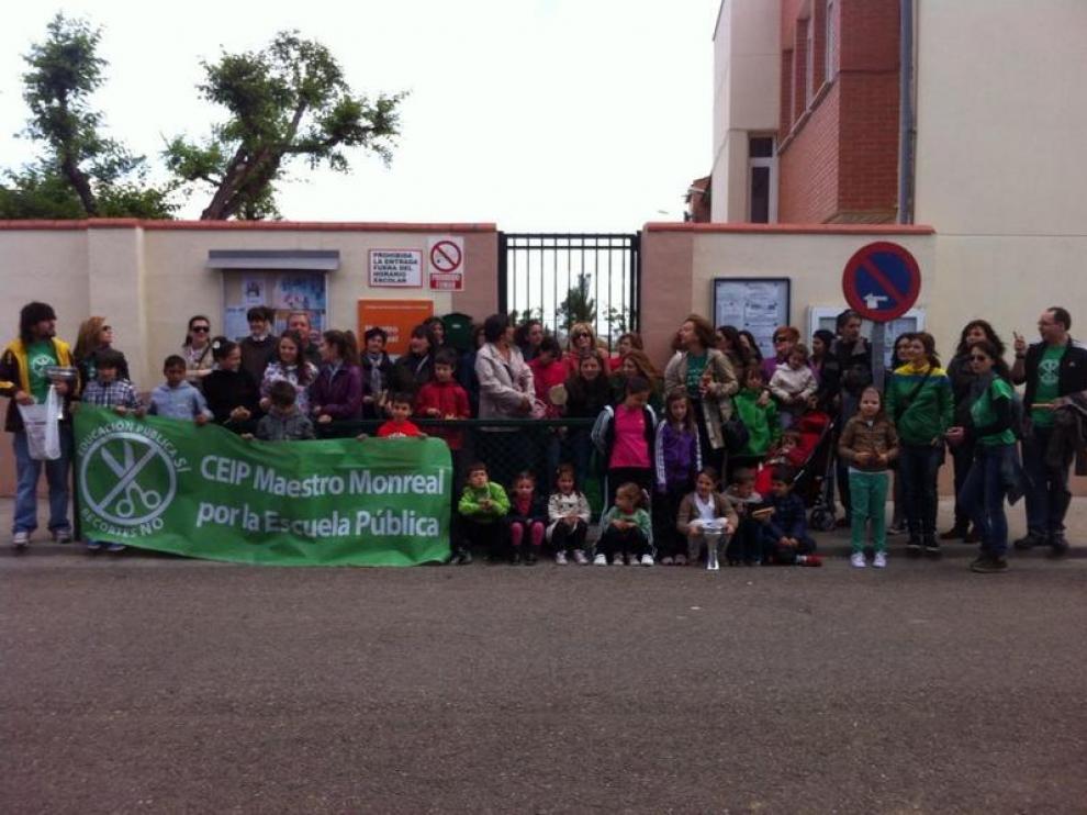 Concentración en el colegio Maestro Monreal de Ricla