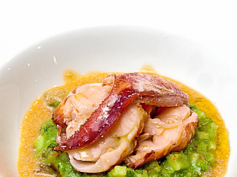 Guacamole de guisantes con bogavante.
