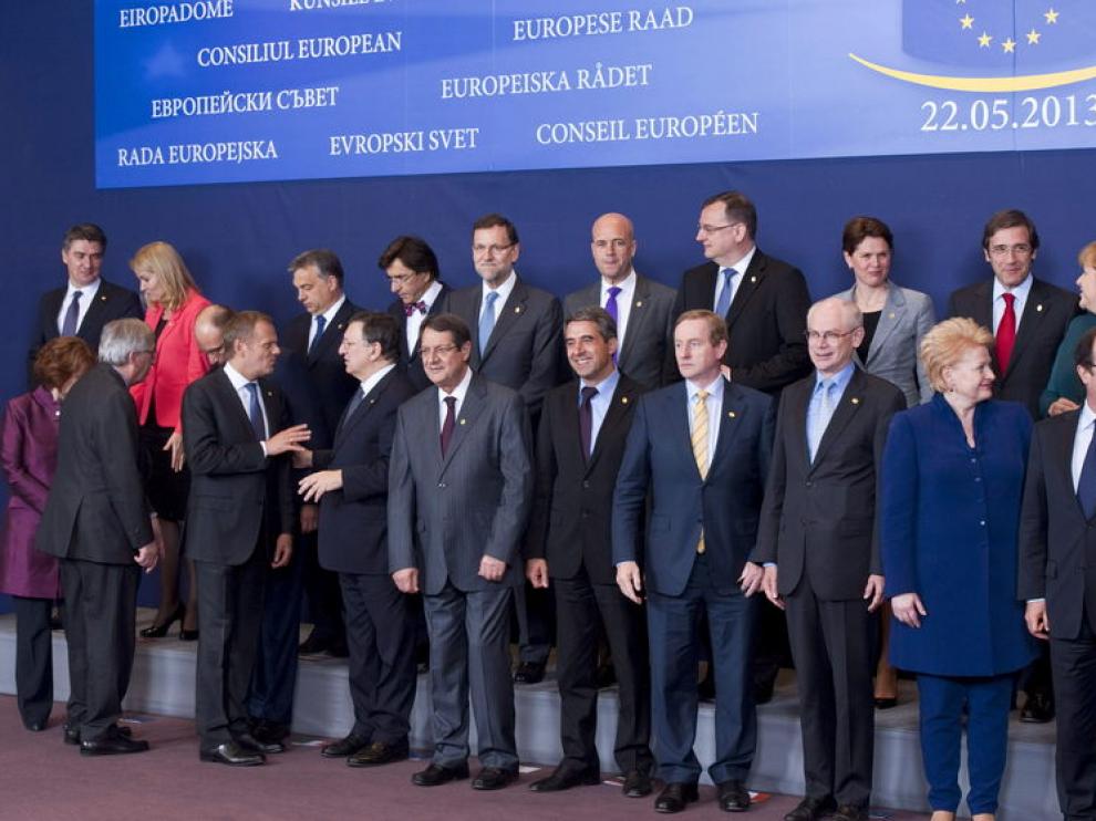 Los líderes europeos posan en el arranque de la cumbre comunitaria