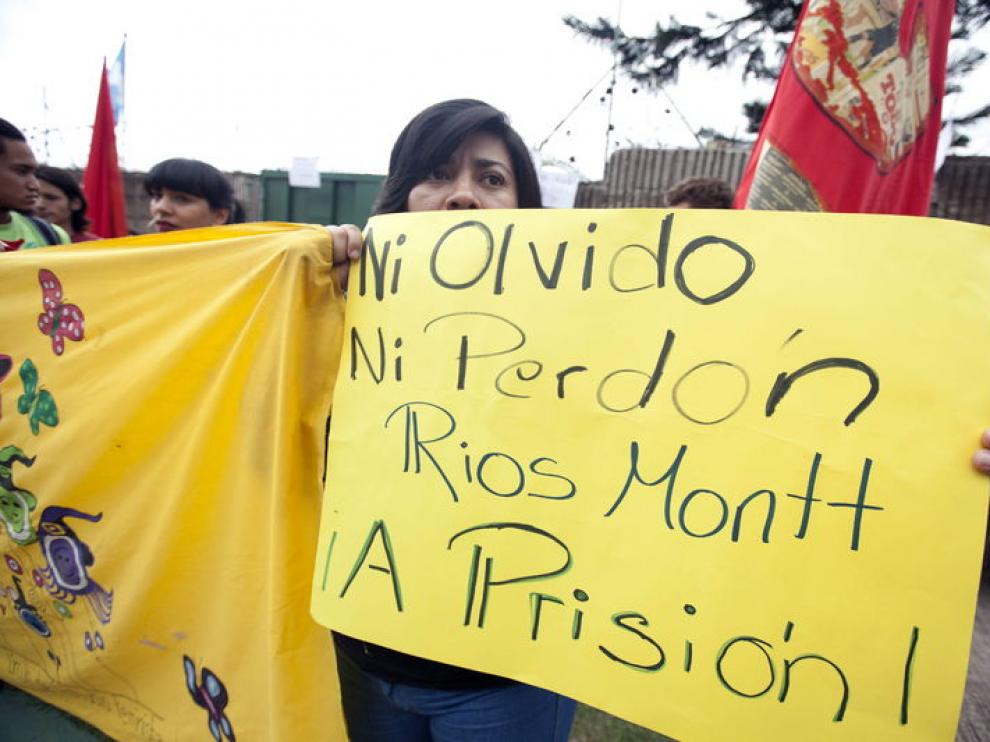 Ha habido manifestaciones frente a las embajadas de Guatemala en varios países.