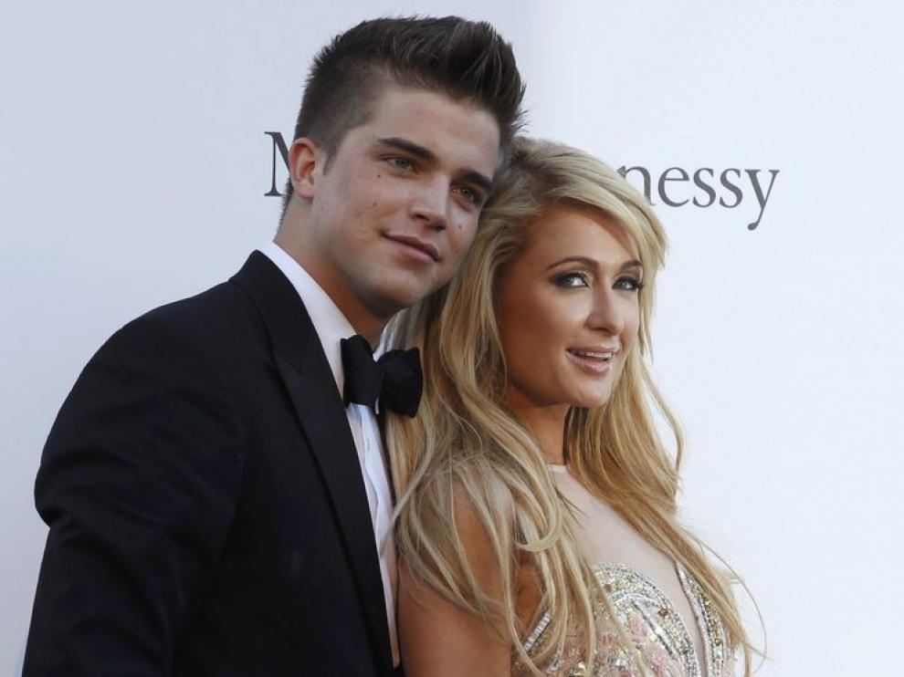 El español Viiperi junto a Paris Hilton