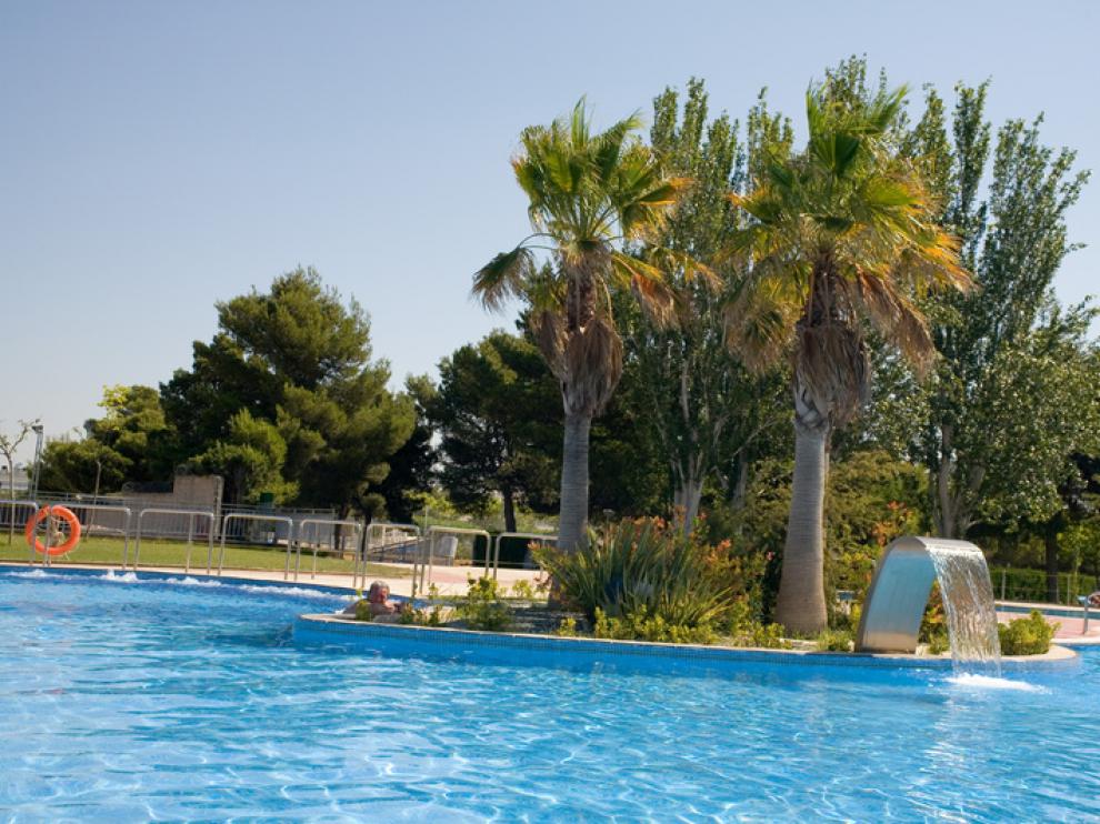 Piscina recién abierta en el Stadium Venecia