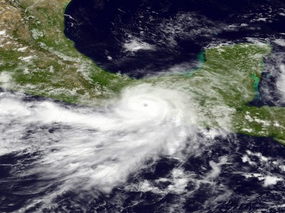 El ciclón a su paso por México