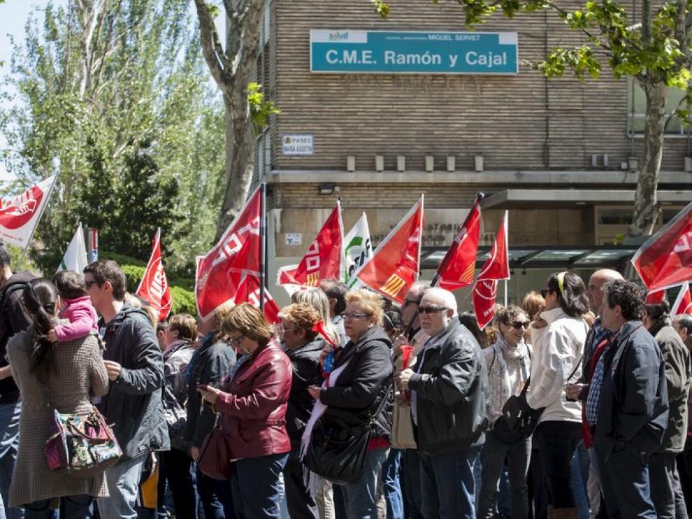 Manifestación de los trabajadores de la limpieza del Salud en Zaragoza