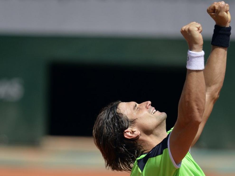 David Ferrer celebra su victoria en París