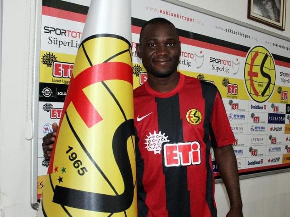 Henri Bienvenu, con su nueva camiseta