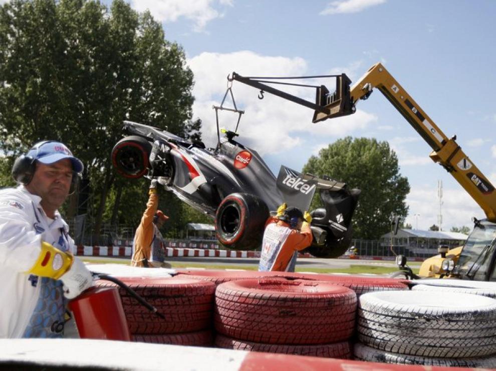 Retirada del coche de Esteban Gutiérrez