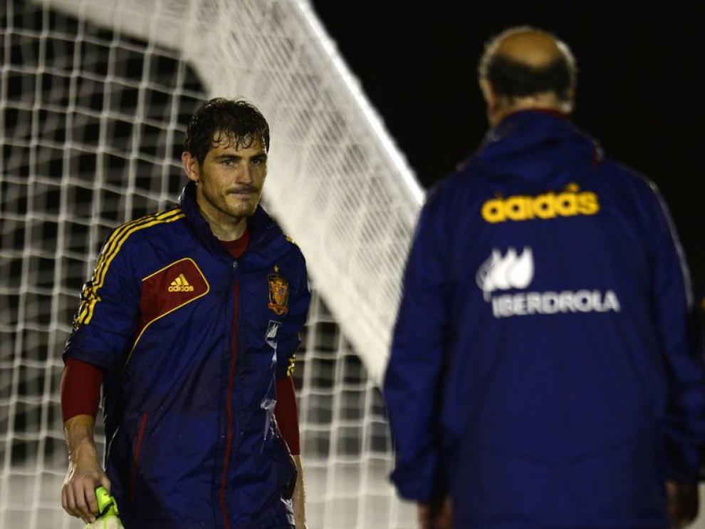 Casillas y Del Bosque en un entrenamiento de la selección en Brasil