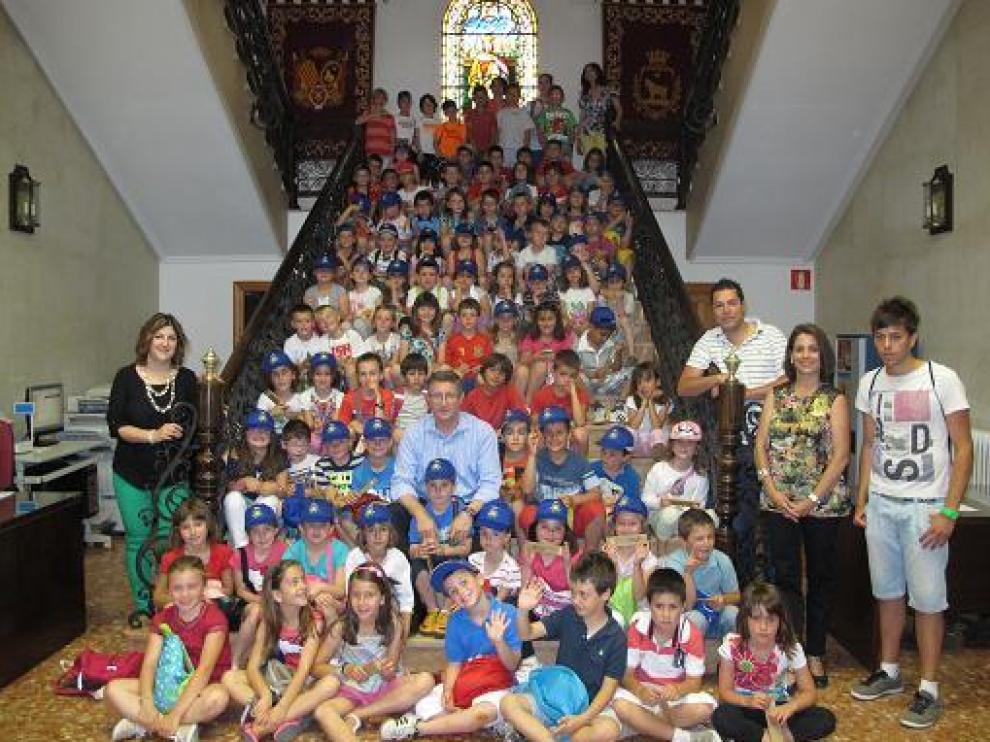 Foto de familia tras la visita