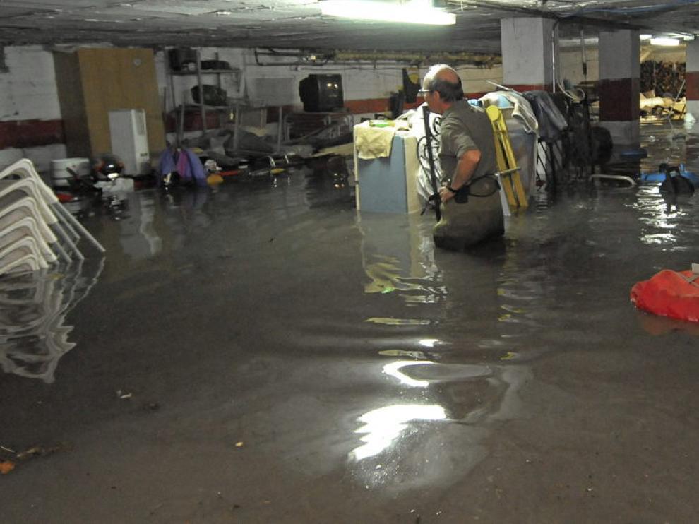 El agua ha inundado edificios en Benasque y Castejón de Sos