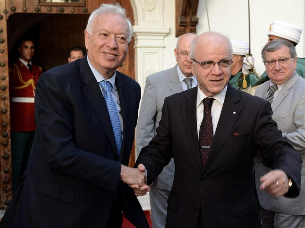 El ministro de Asuntos Exteriores García-Margallo con su homólogo en Argelia