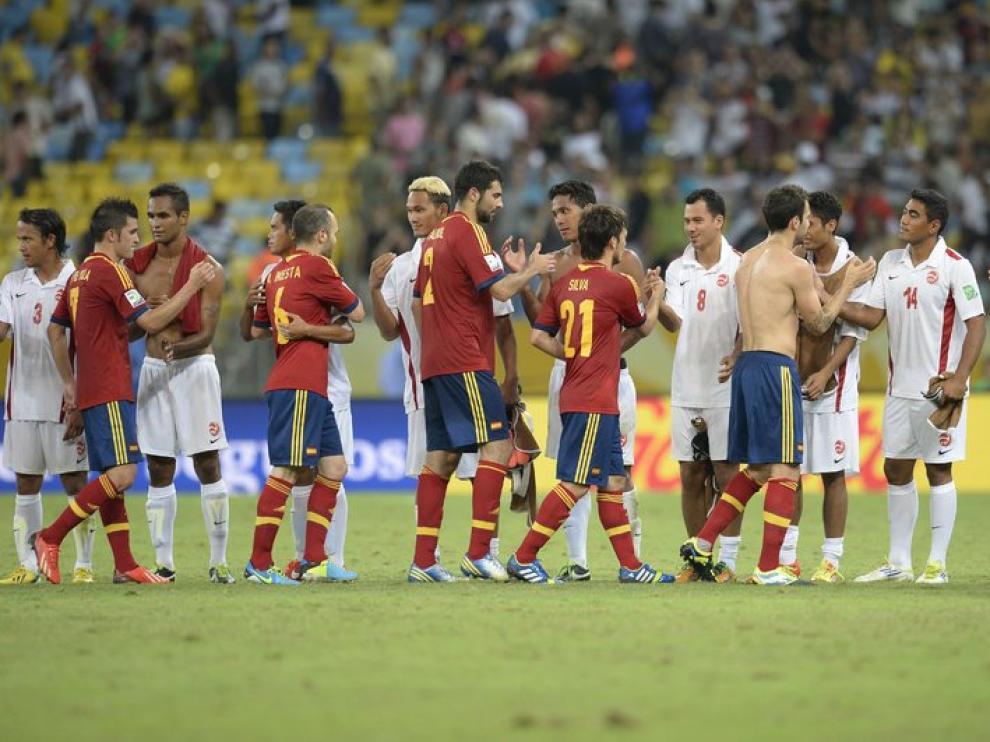 Tahití felicita a España tras el partido