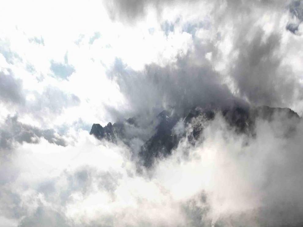 Tras la devastación de la lluvia, las cascadas del Parque Natural Posets-Maladeta ofrecen estas imágenes espectaculares