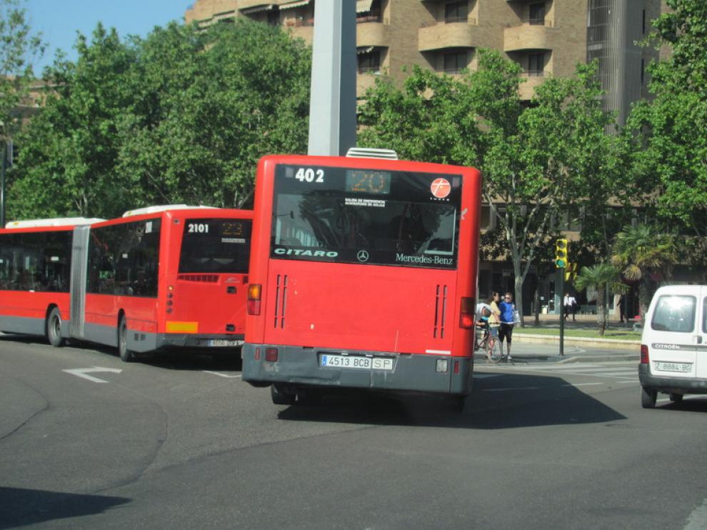 La línea 20, a su llegada a la plaza de Europa de Zaragoza