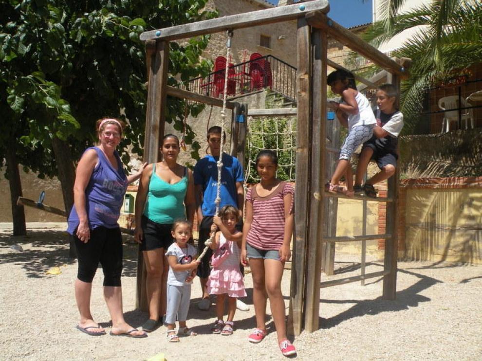 La llegada de dos familias a Lledó permitió mantener el colegio