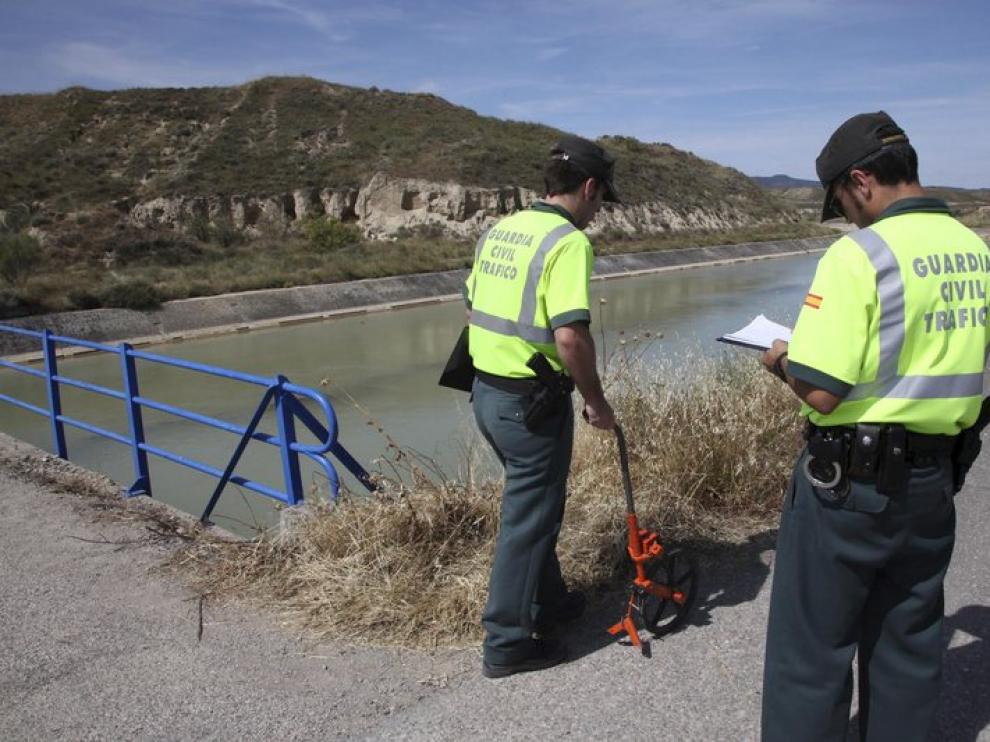 Dos guardias civiles en Monegros