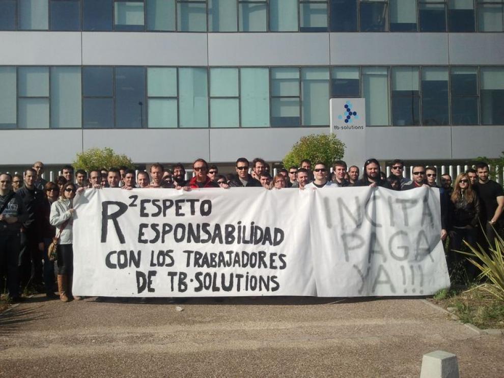Protesta de los trabajadores de TB-Solutions en Zaragoza