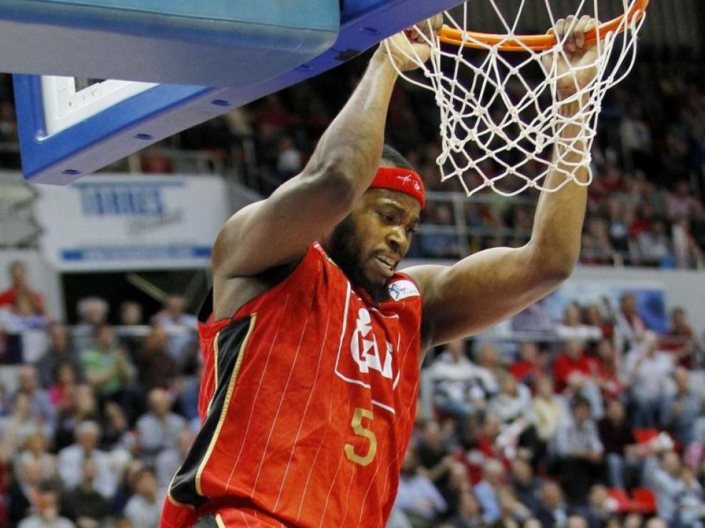 Joseph Jones, durante un partido