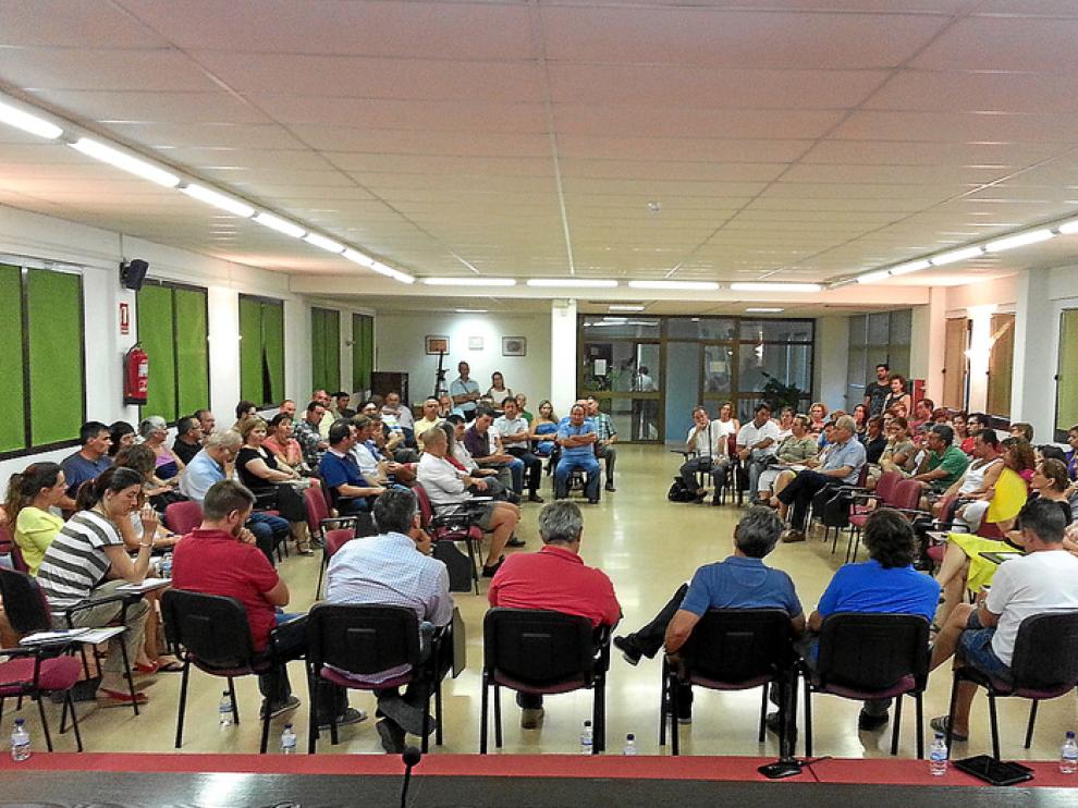 Los empresarios del Jiloca, en la reunión del pasado lunes en el recinto ferial de Calamocha.