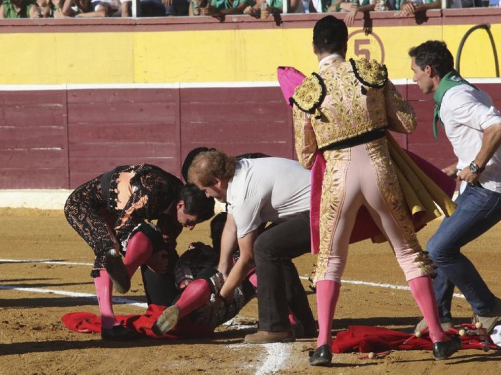 Cogida a Morante de La Puebla en Huesca